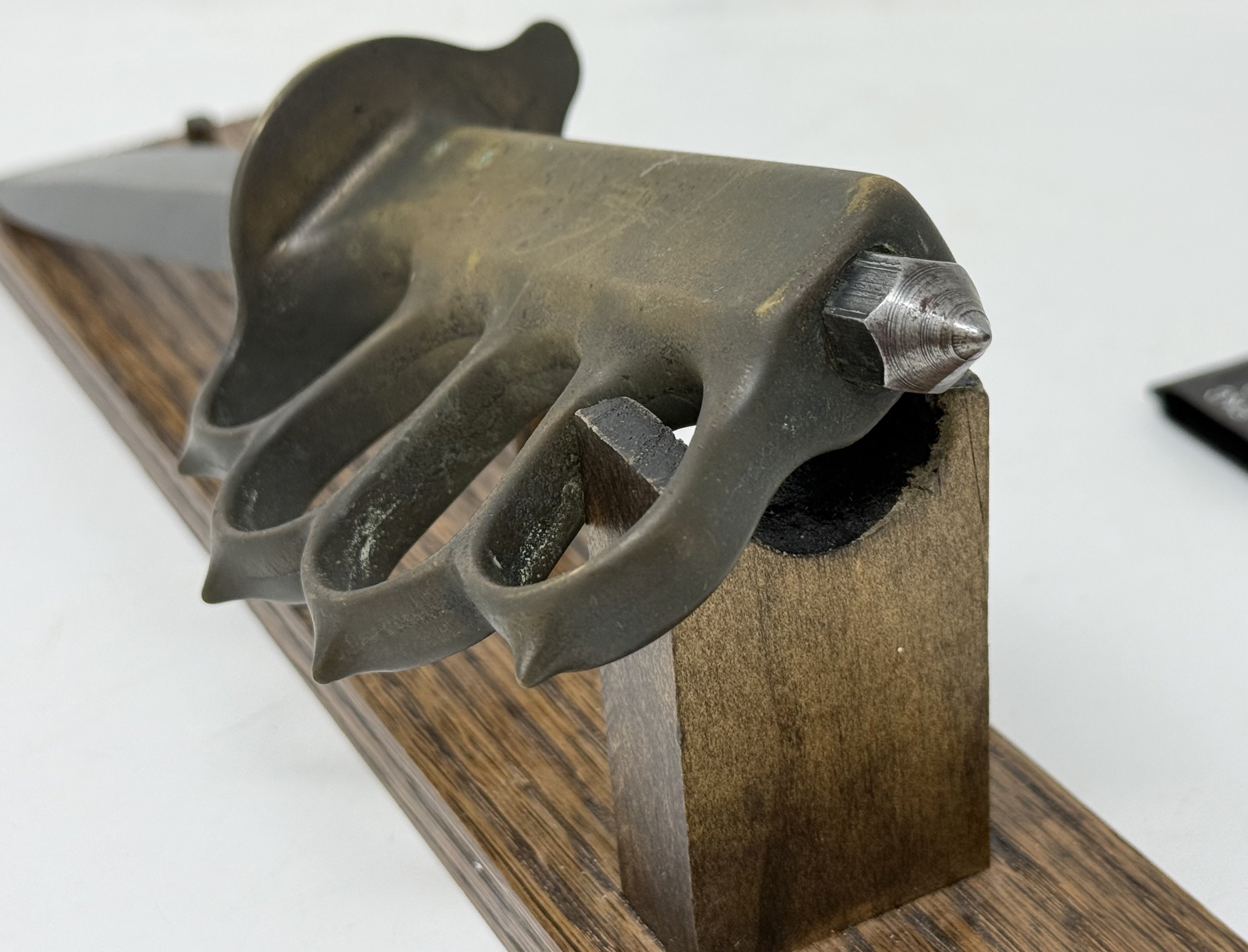 US 1918 LF&C Trench Knuckle Knife — image 8