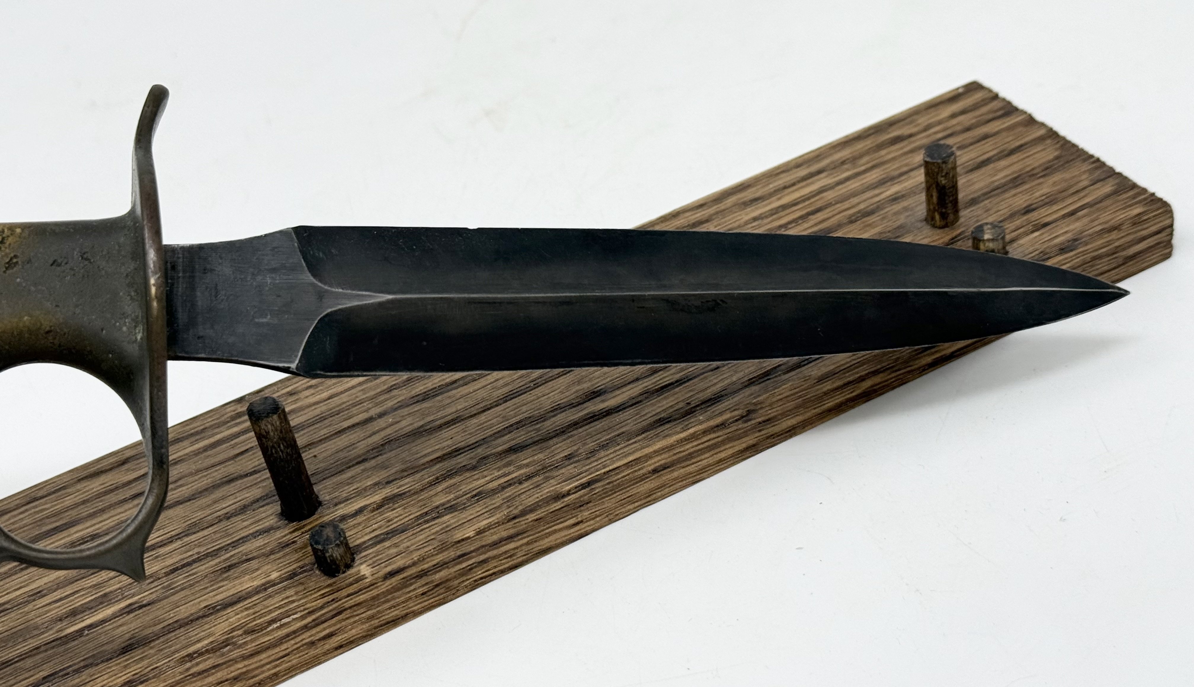 US 1918 LF&C Trench Knuckle Knife — image 9