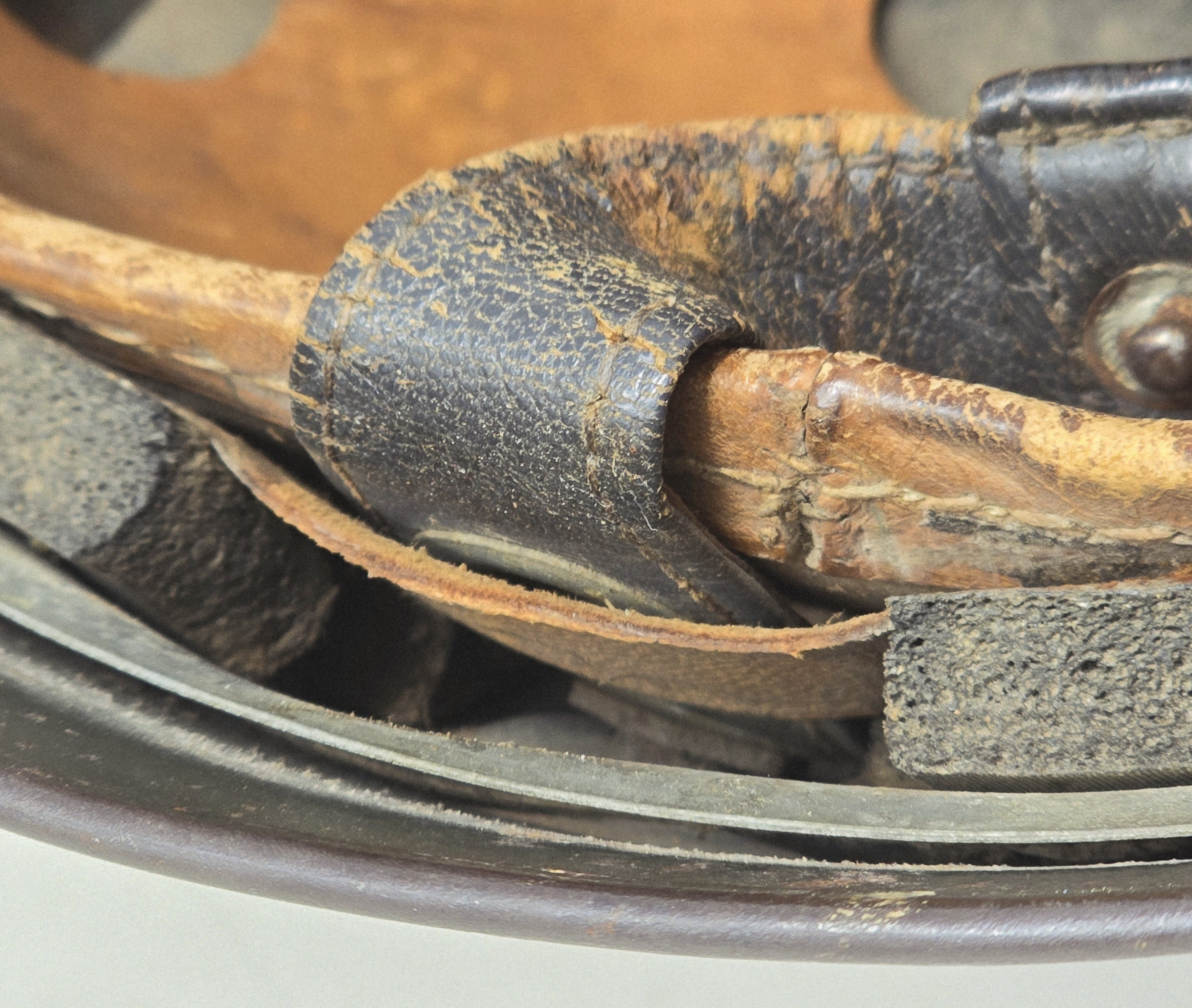 Stunning Luftwaffe FJ helmet, Early Spanner — image 17