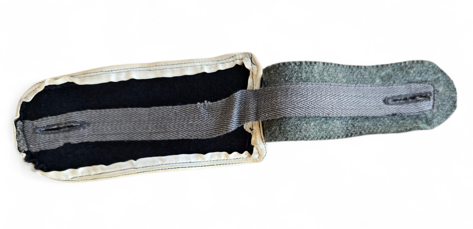 Waffen-SS Enlisted Insignia Grouping — image 7