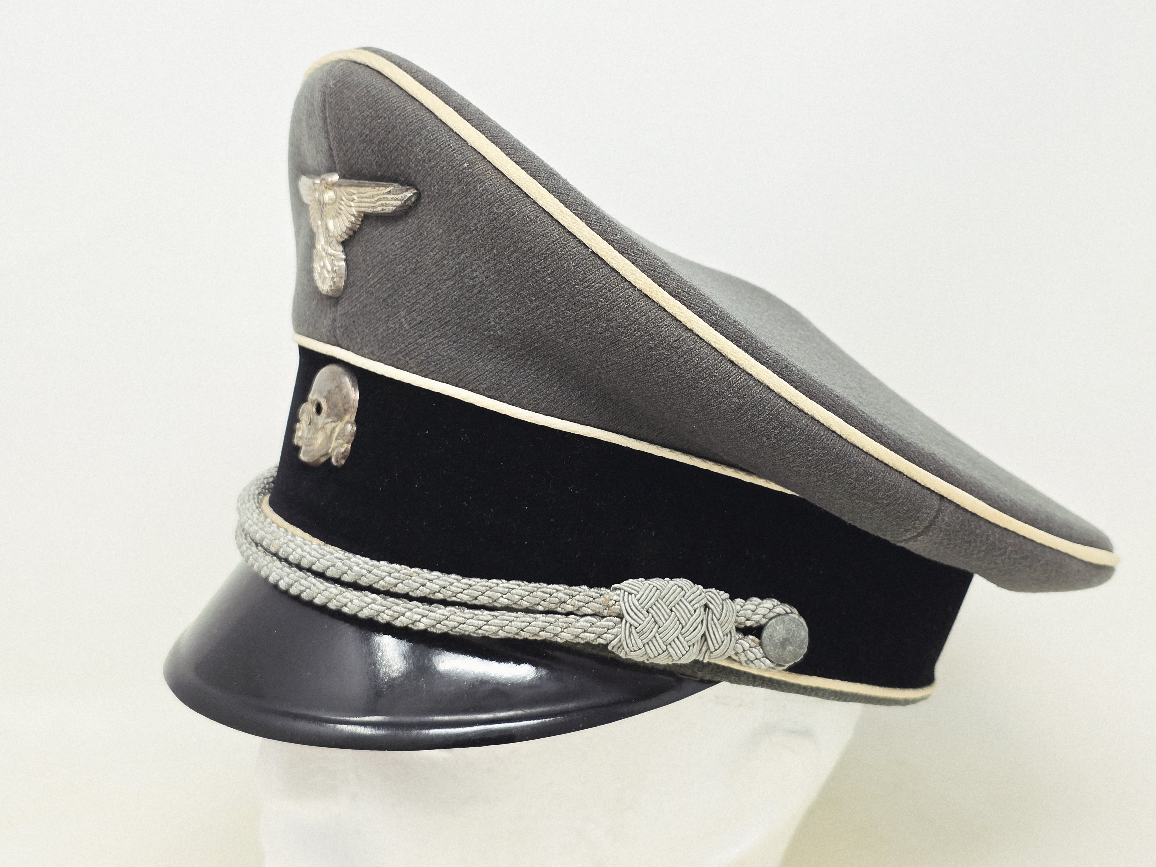 Stunning Waffen-SS Officer's Visor Cap by Pekuro — image 6