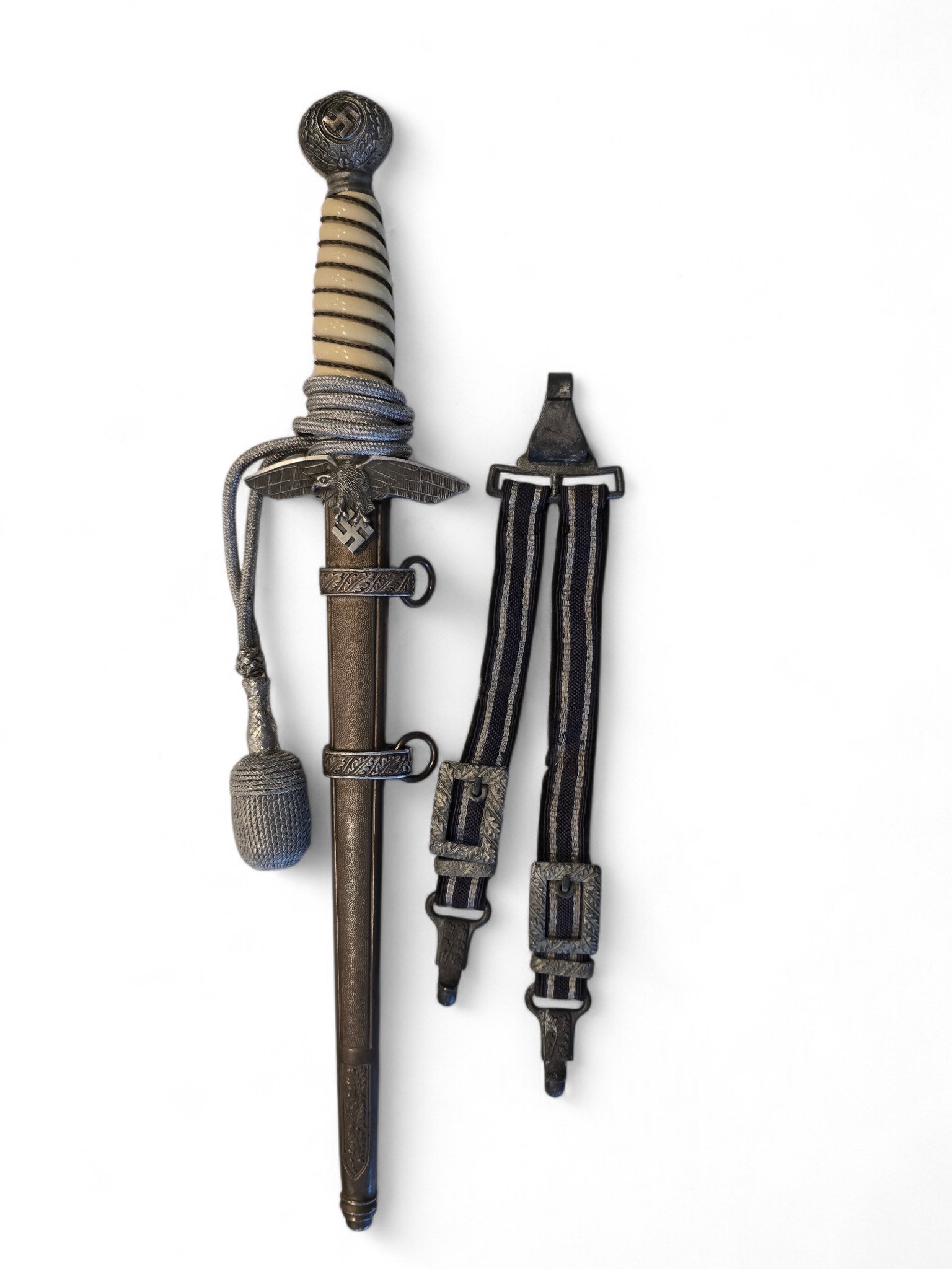 Luftwaffe Officer's Dagger With Hanger — image 12