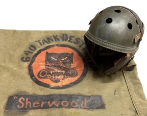 (G.B.) WWII US Tank Helmet w/ Vet Painted Sea Bag