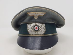 Striking Heer Infantry Officer's Crusher