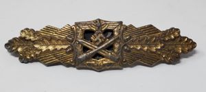 Excellent Gold Award, Close Combat Clasp