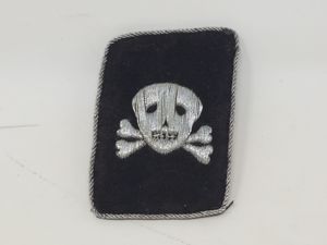 Beautiful, Earliest Pattern SS-TV Officer's Bullion skull