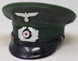 Minty HeerJaeger or Gebirgs NCO Visor Cap