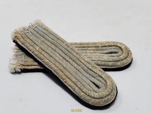 Service Used SS-Untersturmführer Shoulderboards