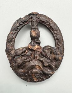 RESERVED (vl.an.) Battlefield Grave Recovered Anti-Partisan Badge APB