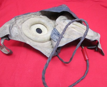  US WWII Army Air Force Type A-11 Flight Helmet & Electronics — image 6