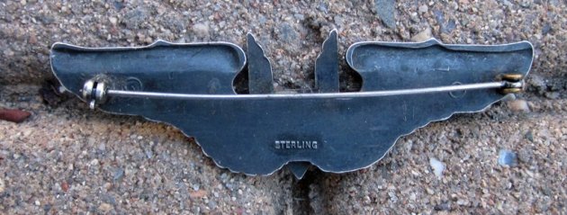  US WWII USAAF No-Target, Aerial Gunner Wings, Pinback, Sterling — image 3
