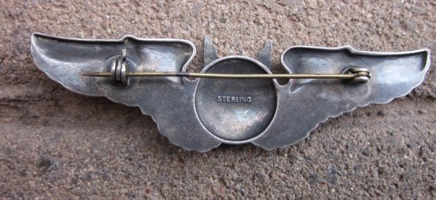  US WWII USAAF Aerial Gunner Wings, Applied Winged Bullet, Pinback — image 3