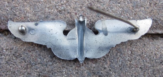  US WWII USAAF Bombardier Wings, Pinback, Sterling — image 3
