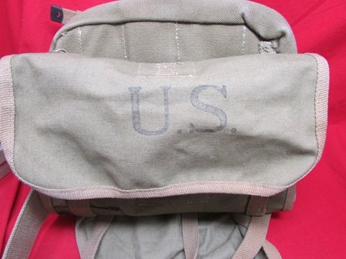  US WWII, M1928 Haversack, Meatcan Pouch & Pack Extender, British Mfg 1944 — image 4