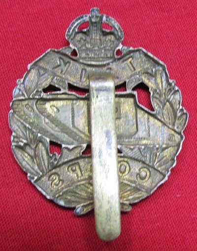  British WWII Tank Corps Cap Badge — image 3