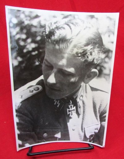  German WWII Waffen SS Hauptsturmfuhrer Knights Cross Winner Press Release Photo — image 2