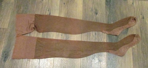  US WWII Women's Dupont Nylon Stockings, Pair — image 2