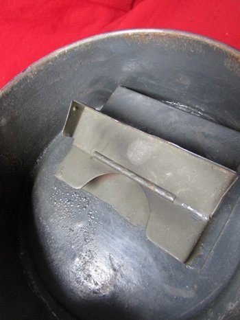  German WWII Luftschutz Gasmask Canister, Identified — image 4