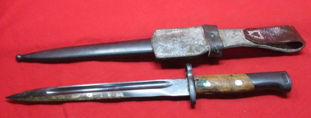  Yugoslavian M1924 Short Rifle Bayonet & Frog — image 7