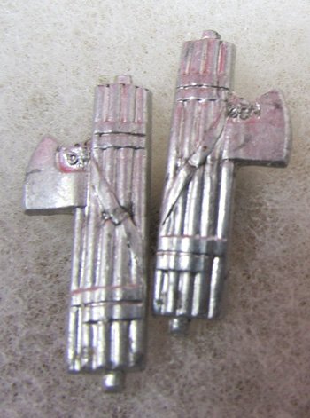  Italian WWII Buckle & Insignia Lot,  6 Pieces — image 3