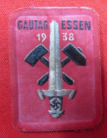  German WWII Tinnie, Gautag Essen 1938 — image 2