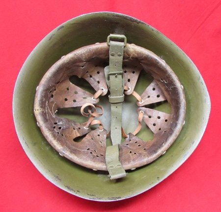  Italian WWII Steel Helmet, M33, Re-issue, Post WWII — image 3