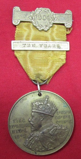  British Pre WWI London County School Attendance Medal, 1902, Ten Years, Edward VII — image 2