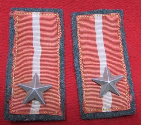 Italian WWII Army Collar Insignia, Pair, Infantry — image 2
