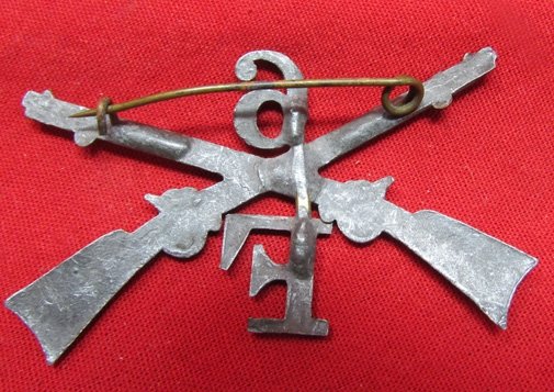  US Indian War, Spanish American War, Lead-Filled Enlisted Infantry Insignia, F Company, 6th Rgt. — image 3