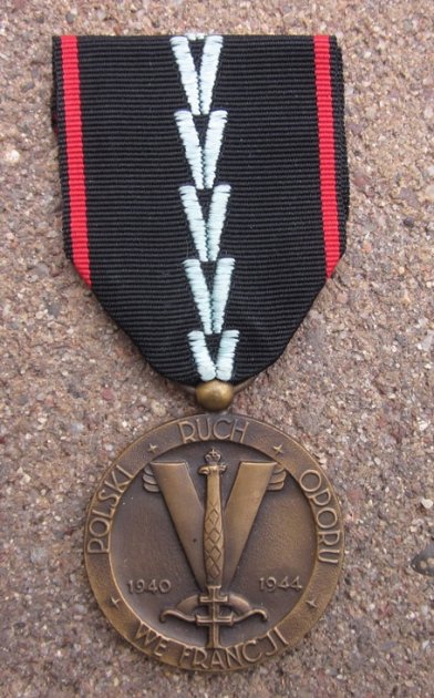  Poland, Medal For Resistance in France, 1940-1944 — image 2
