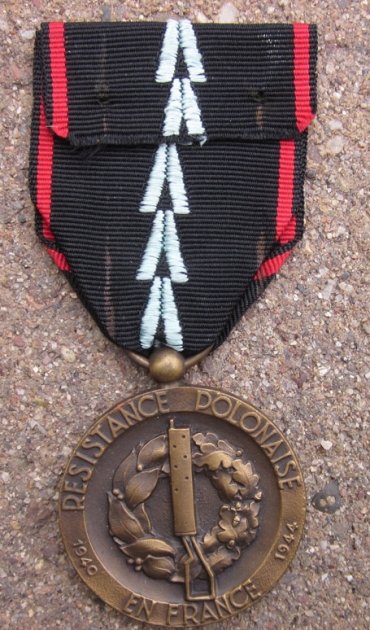  Poland, Medal For Resistance in France, 1940-1944 — image 3