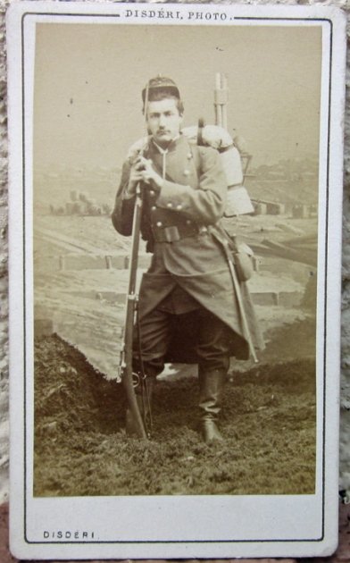  French 2nd Empire CDV, Armed Soldier, Siege of Paris 1871 — image 2