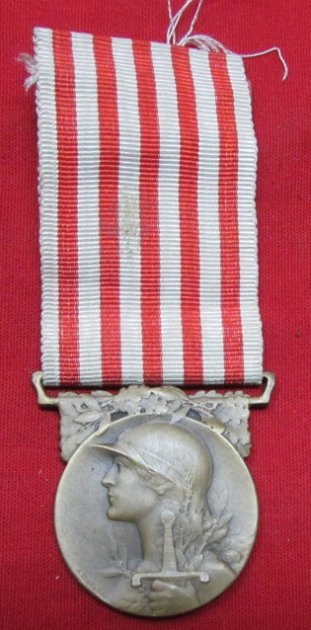  French WWI 1914-1918 War Medal and Ribbon — image 2