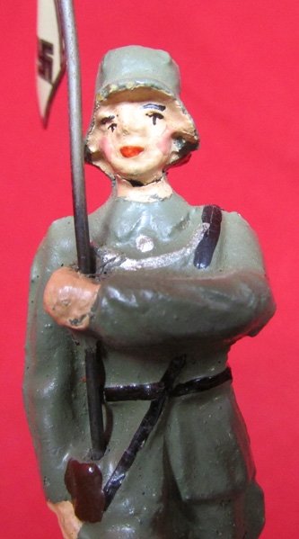  German WWII Composition Toy Soldier, Fahnentrager, Infantry Flag,  LEYLA mfg. — image 4