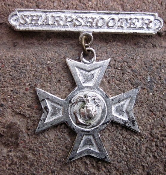  USMC WWII Era Rifle Sharpshooter Badge — image 2