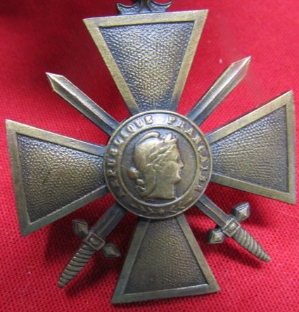  French WWI Croix de Guerre Bravery Medal, 1914/1915 — image 3