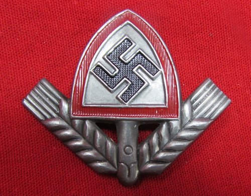  German WWII RAD Enlisted Metal Hat Insignia — image 2