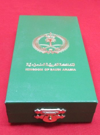 Saudia Arabia, Liberation of Kuwait Medal, Original Box — image 7