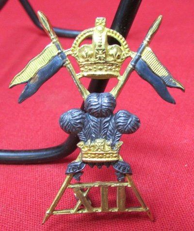 British Pre WWII Officer Quality, 12th Lancer Collar and Hat Insignia — image 3