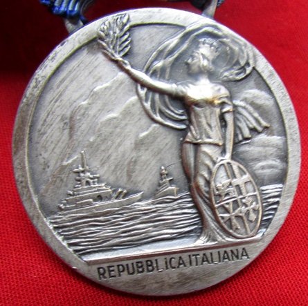  Italian Republic, Navy Long Service Medal & Ribbon — image 3