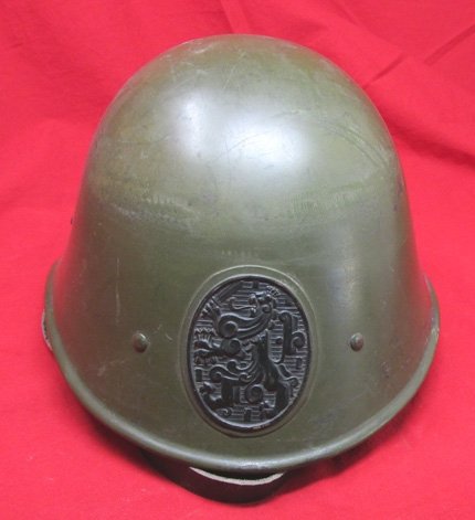  Dutch WWII M1923-27 Steel Helmet, Complete — image 2