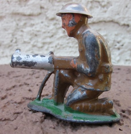  US 1930's-50's Barclay Dimestore Soldier, 702, Machine Gunner — image 3