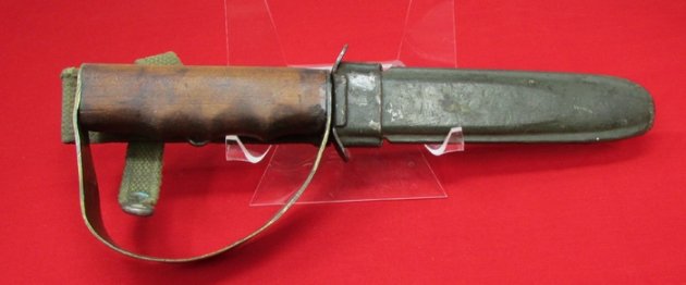  US WWII Theater Made Knife and Leather Sheath, M3 Style Blade — image 2