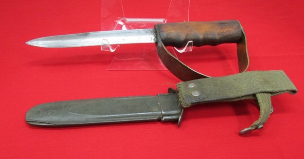  US WWII Theater Made Knife and Leather Sheath, M3 Style Blade — image 5