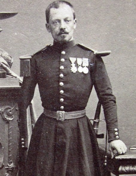  French 2nd Empire CDV, Crimea Officer, Amputated Arm — image 3