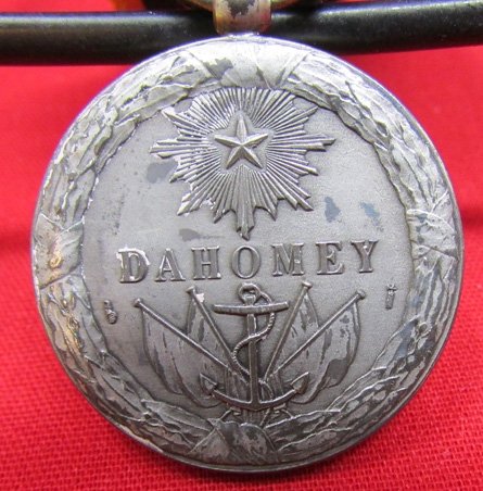  French Pre WWI Dahomey Campaign Medal and Ribbon, Silver — image 4