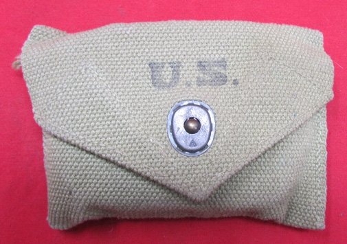  US WWII Canvas Bandage Pouch & Carlisle Bandage, J.S.&S.Co. 1943 — image 2