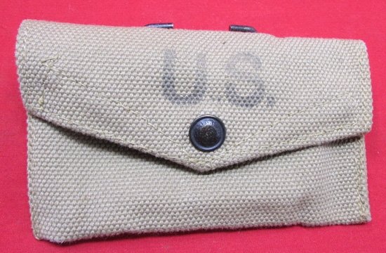  US WWII M1924 Carlisle Bandage Pouch, British Made — image 2