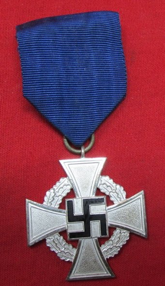  German WWII 25 Year Faithful Service Cross — image 2