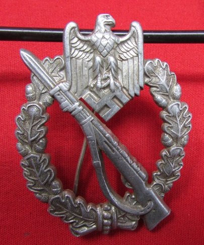  German WWII Infantry Assault Badge, Silver, 2.09 Weber — image 2